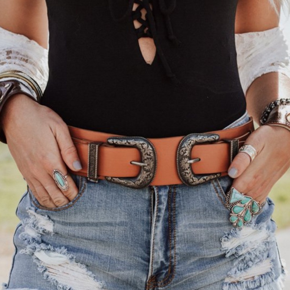 Tan & Goldtone Double Buckle Stretch Belt